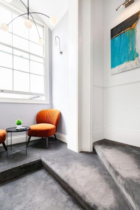 Stylish Near Paddington Station *